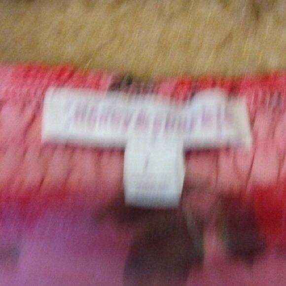 Elegant Pink Floral Blouse - Picture 3 of 4